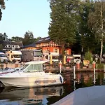 Деревянный коттедж Yacht- , Und Reisemobilhafen 