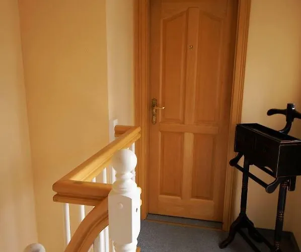 Yacht- , Und Reisemobilhafen 