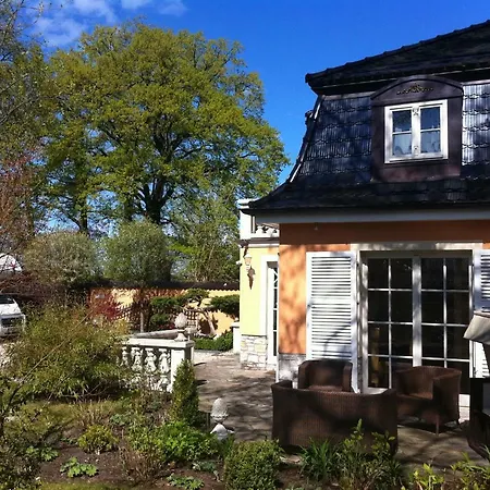 Yacht- , Und Reisemobilhafen 